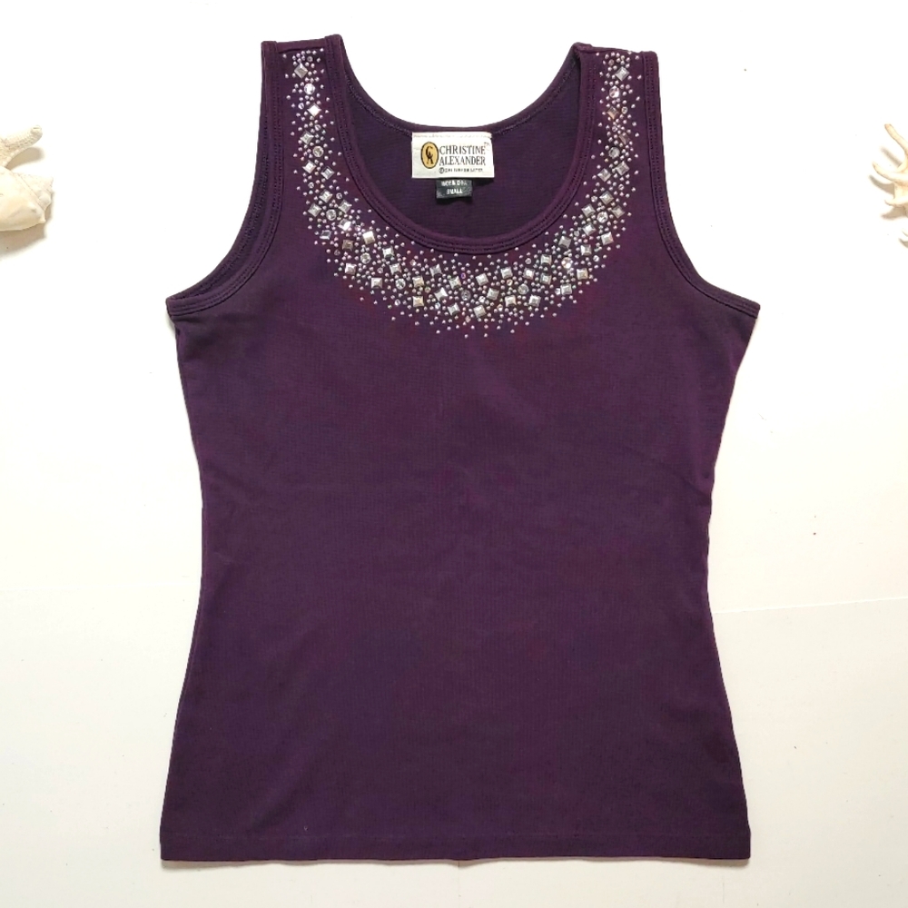 NWOT Swarovski Crystals in the neckline